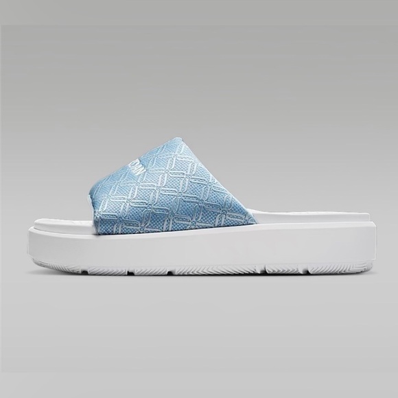 Jordan Women’s Slide - Picture 3 of 7